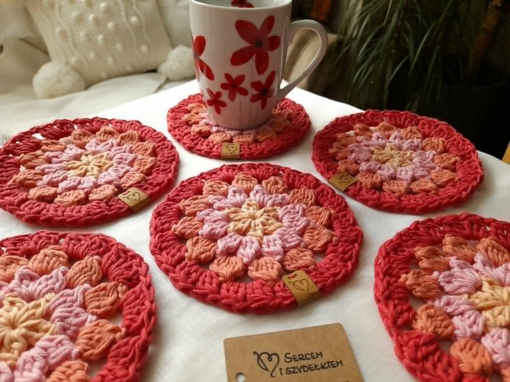 23 doilycoasters fp dahlia