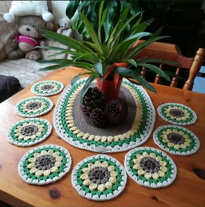 34 doilycoasters sunflowers set with doily