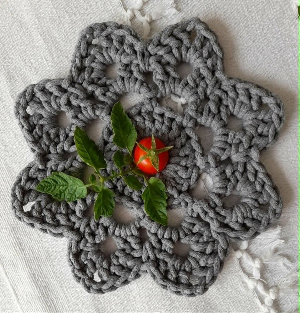 48 doily pad sunflowerstyle