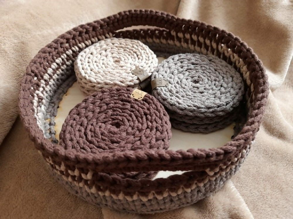 81 tray coasters set